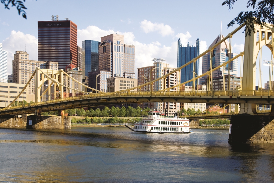 View from Pittsburgh's North Shore, overlooking the Allegheny River